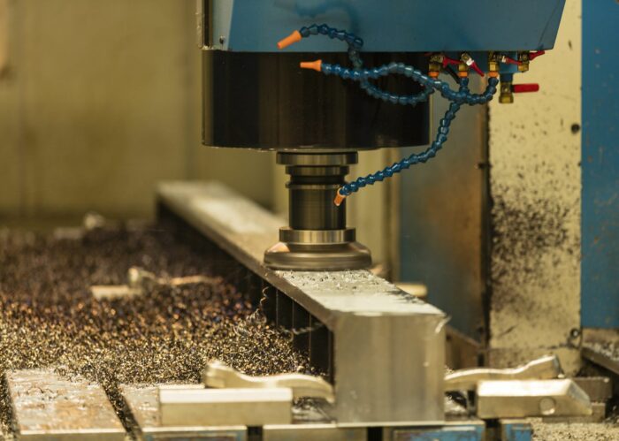 _D8A3823 Large Machine Centre Milling a Rail